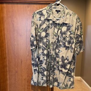 Croft & Barrow Men's Tropical Floral Shirt - Cream and Black